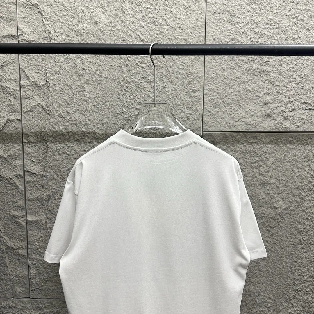 Ysl* * 2025 New Arrival Classic Black White T Same Style Size： S （90-130 ） M （120-150 ） L （140-165 ） XL （160-180 ） XXL （180-210 ） ：Black White